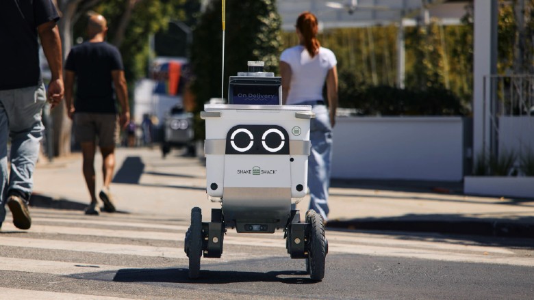 Serve Robotics delivery robot delivering for Shake Shack